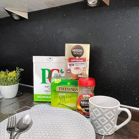 Wharf Inn Premier Apartment Central Manchester - Free Private Parking Bagian luar foto