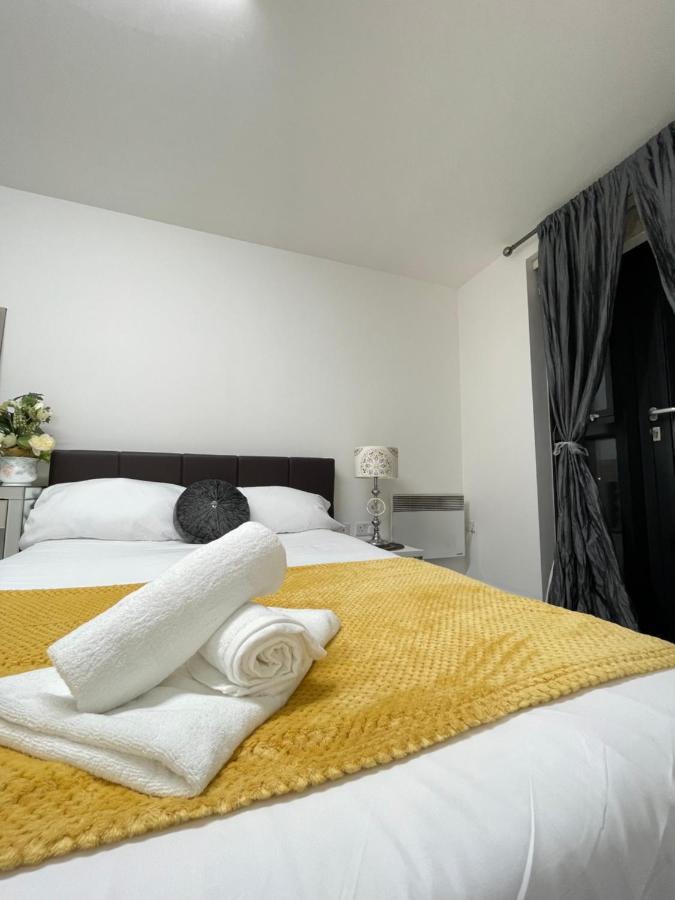 Wharf Inn Premier Apartment Central Manchester - Free Private Parking Bagian luar foto