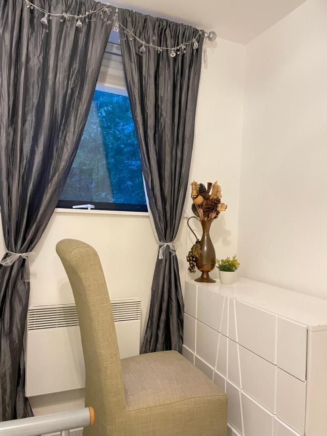 Wharf Inn Premier Apartment Central Manchester - Free Private Parking Bagian luar foto