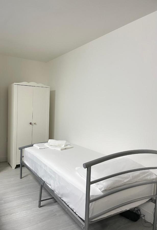 Wharf Inn Premier Apartment Central Manchester - Free Private Parking Bagian luar foto